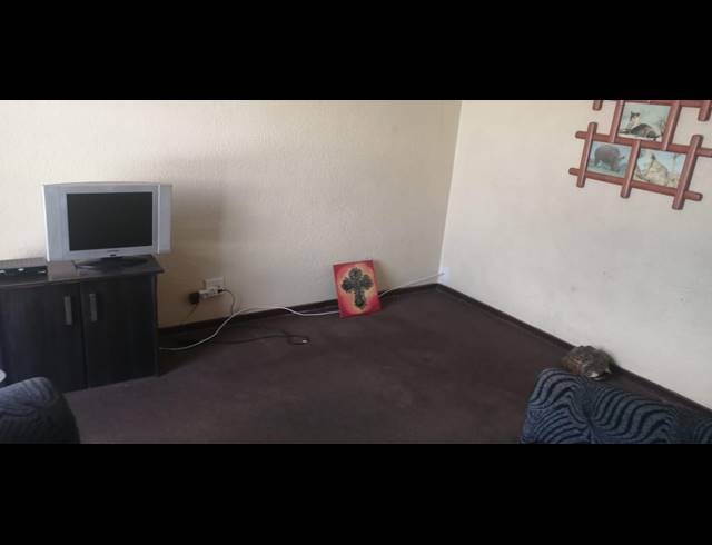 2 BEDROOM FLAT SOLD IN ELANDSHEUWEL